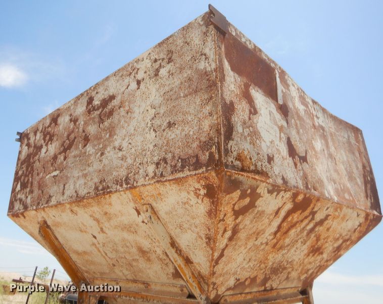 image for item GT9242 Material hopper