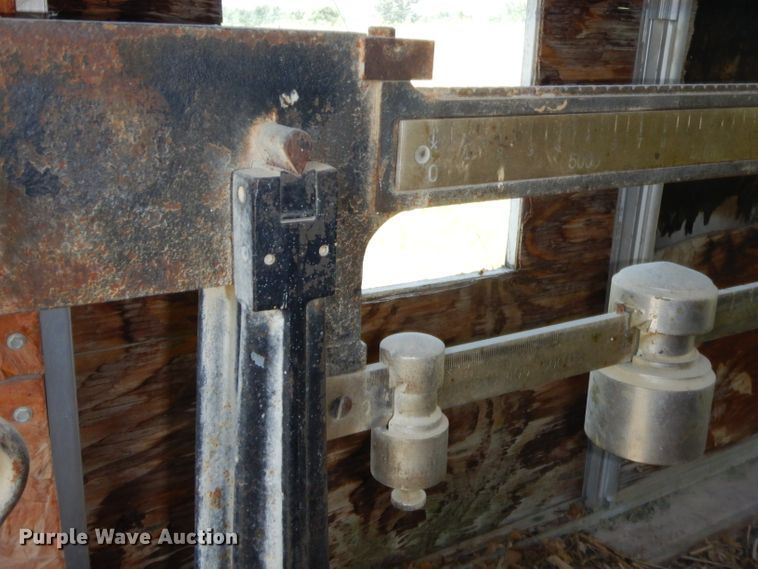 image for item GT9246 Thurman scale with scale house