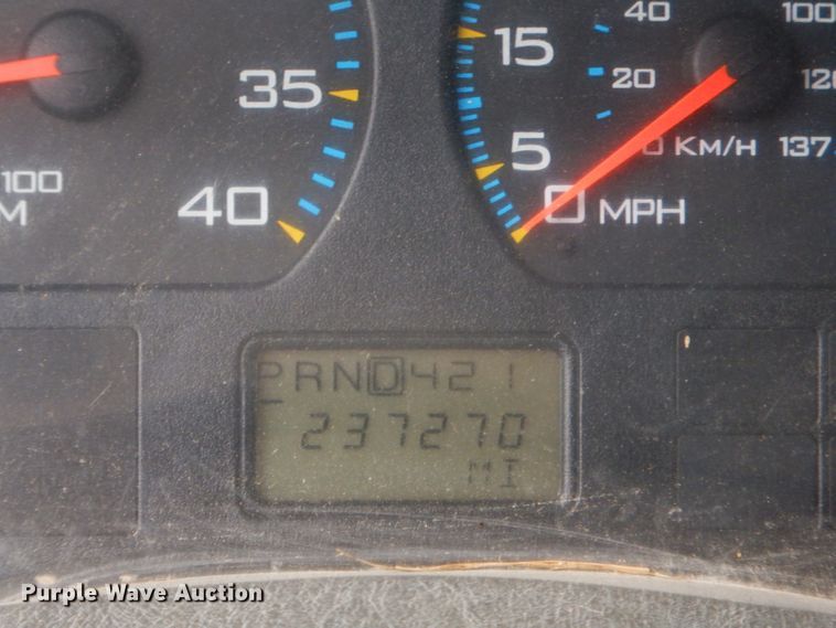 image for item GT9270 2005 International 4300  refrigerated truck