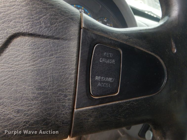 image for item GT9270 2005 International 4300  refrigerated truck