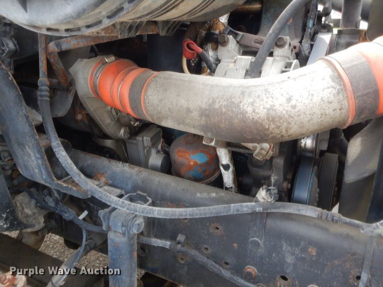 image for item GT9270 2005 International 4300  refrigerated truck