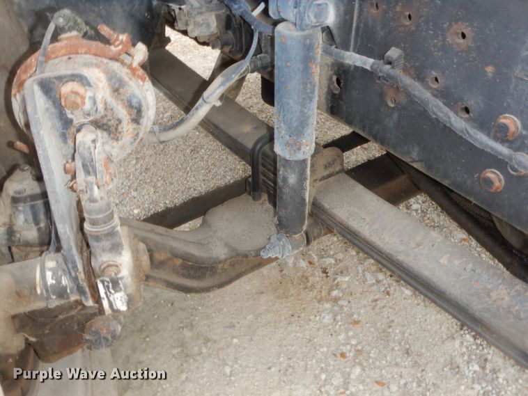 image for item GT9270 2005 International 4300  refrigerated truck