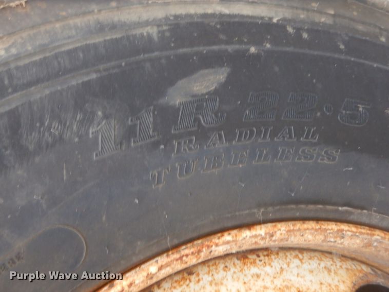 image for item GT9270 2005 International 4300  refrigerated truck