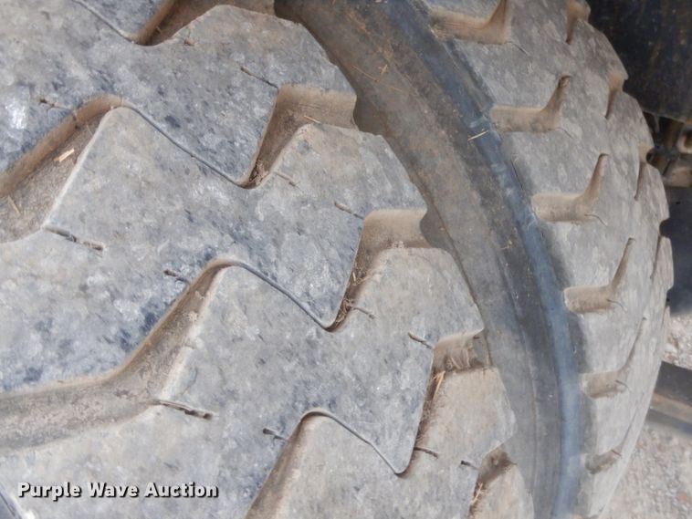 image for item GT9270 2005 International 4300  refrigerated truck