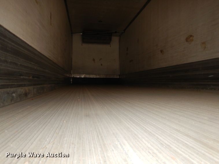 image for item GT9270 2005 International 4300  refrigerated truck