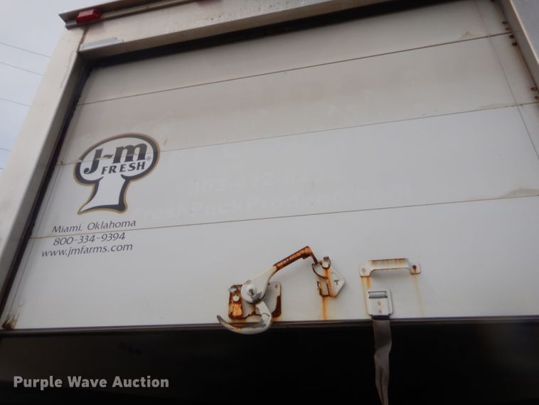 image for item GT9270 2005 International 4300  refrigerated truck