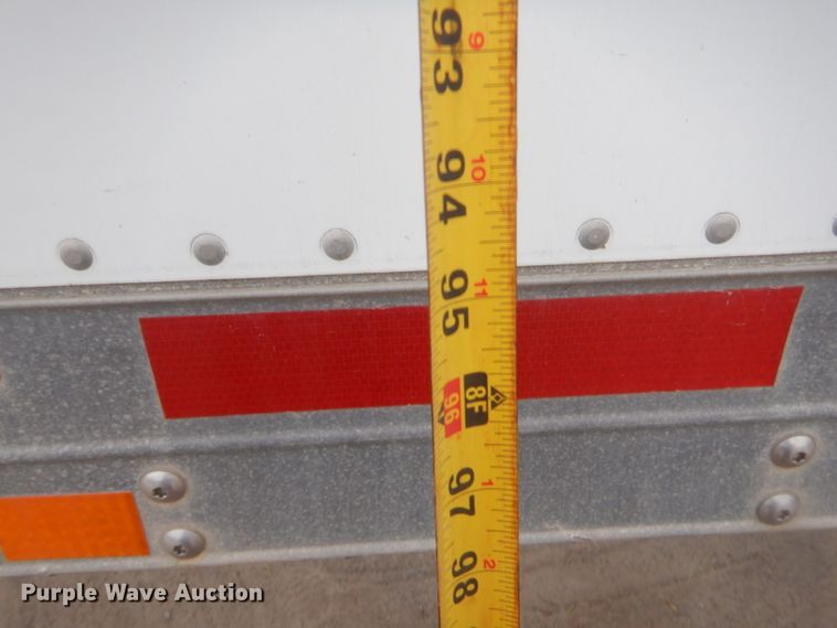 image for item GT9270 2005 International 4300  refrigerated truck