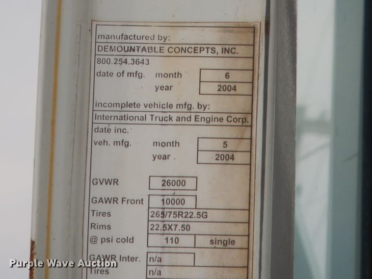 image for item GT9270 2005 International 4300  refrigerated truck