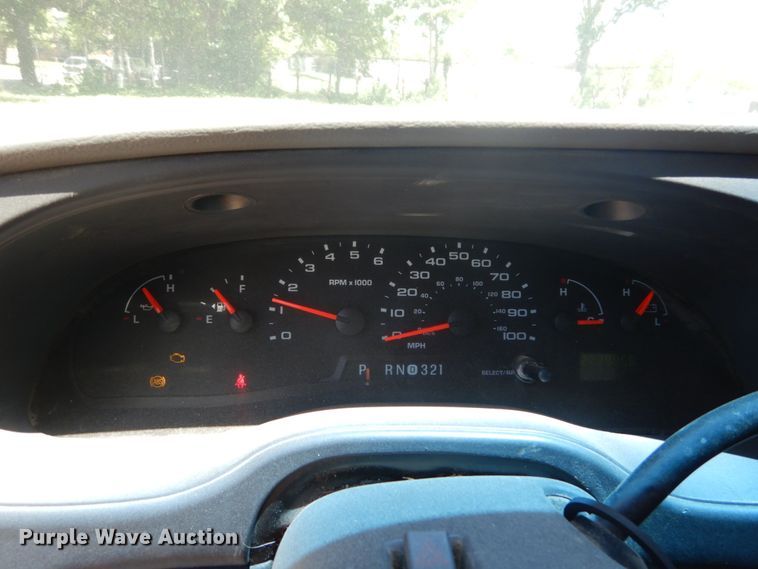 image for item GV9066 2006 Ford E350 Super Duty  box truck