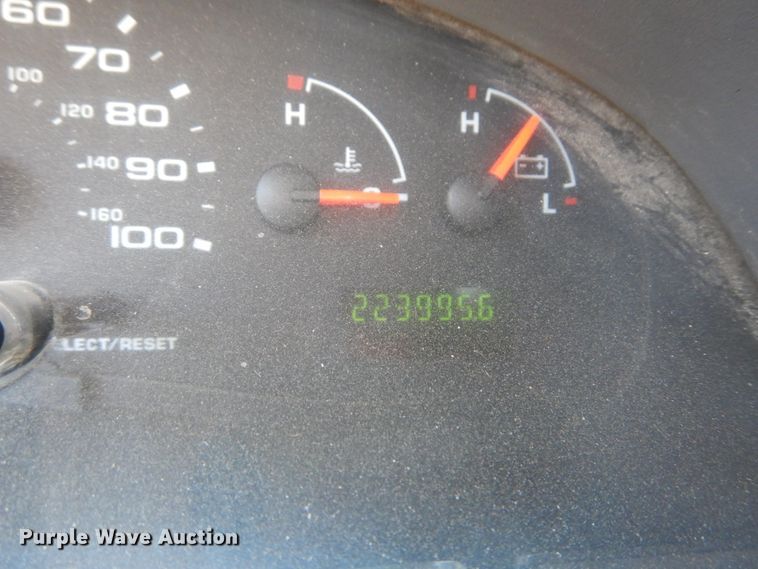 image for item GV9066 2006 Ford E350 Super Duty  box truck