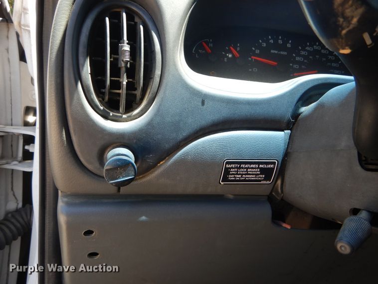 image for item GV9066 2006 Ford E350 Super Duty  box truck