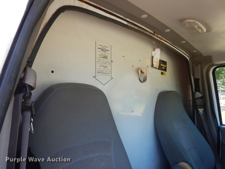 image for item GV9066 2006 Ford E350 Super Duty  box truck