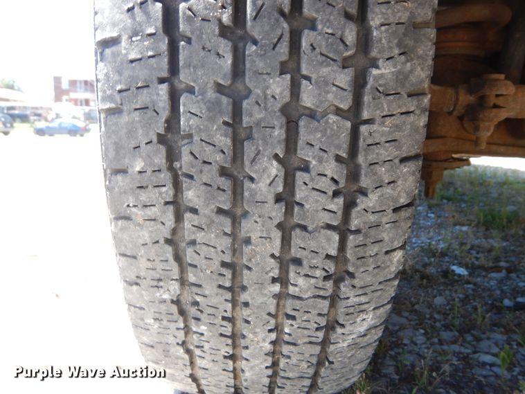 image for item GV9066 2006 Ford E350 Super Duty  box truck