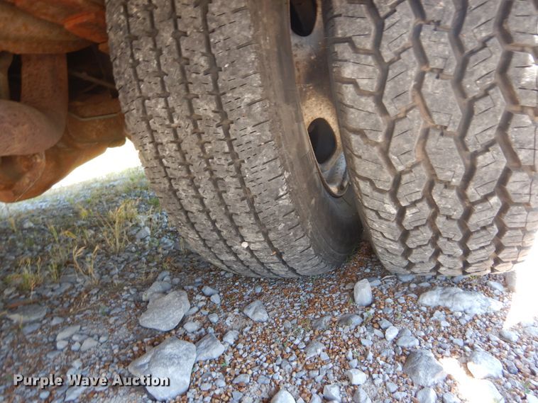 image for item GV9066 2006 Ford E350 Super Duty  box truck