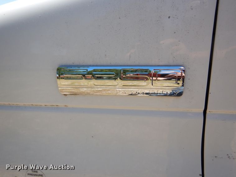 image for item GV9066 2006 Ford E350 Super Duty  box truck