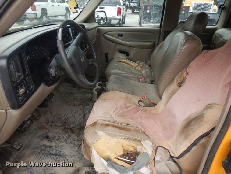 image for item GW9106 2001 Chevrolet Silverado 2500HD  Ext. Cab pickup truck