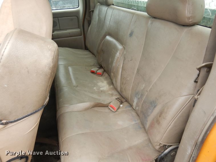 image for item GW9106 2001 Chevrolet Silverado 2500HD  Ext. Cab pickup truck