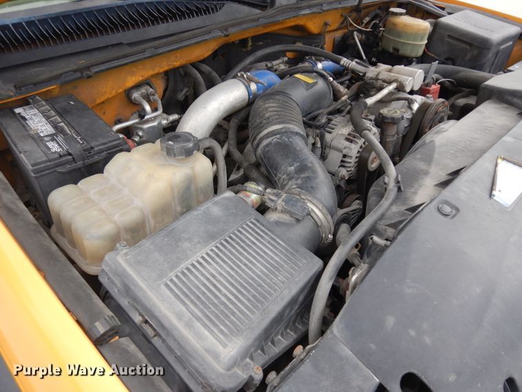 image for item GW9106 2001 Chevrolet Silverado 2500HD  Ext. Cab pickup truck