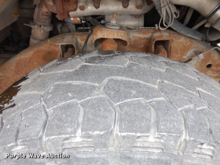 image for item GW9106 2001 Chevrolet Silverado 2500HD  Ext. Cab pickup truck