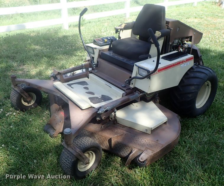 image for item GW9460 Grasshopper 432 ZTR lawn mower