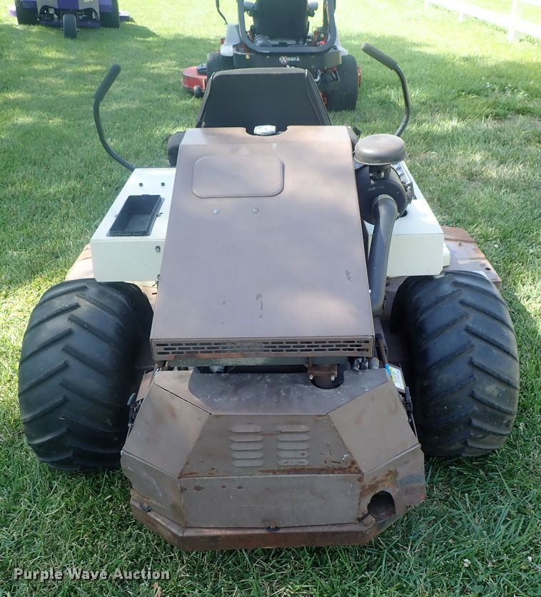 image for item GW9460 Grasshopper 432 ZTR lawn mower