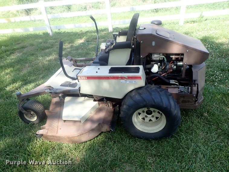 image for item GW9460 Grasshopper 432 ZTR lawn mower
