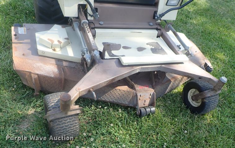 image for item GW9460 Grasshopper 432 ZTR lawn mower