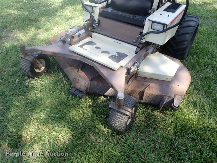 image for item GW9460 Grasshopper 432 ZTR lawn mower