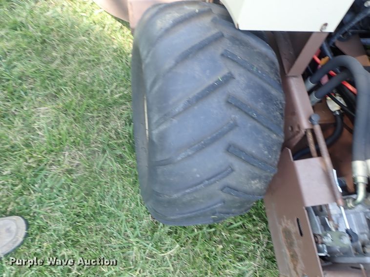 image for item GW9460 Grasshopper 432 ZTR lawn mower