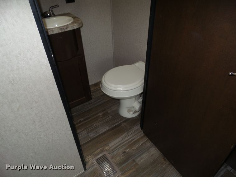 image for item GX9090 2016 Forester Patriot Limited Edition 304BS  camper