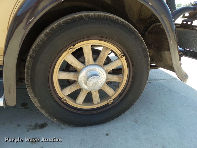 image for item GX9105 1931 Dodge Bros DH  sedan