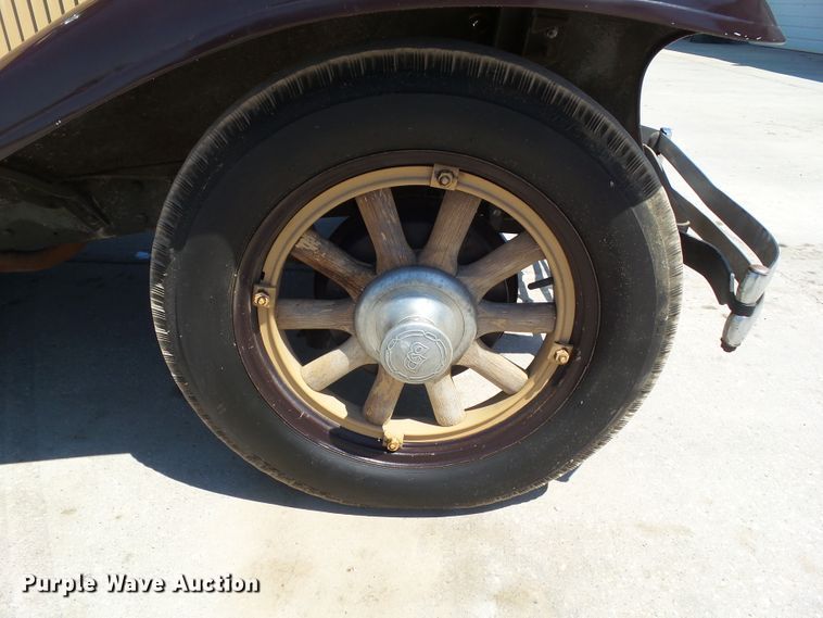 image for item GX9105 1931 Dodge Bros DH  sedan