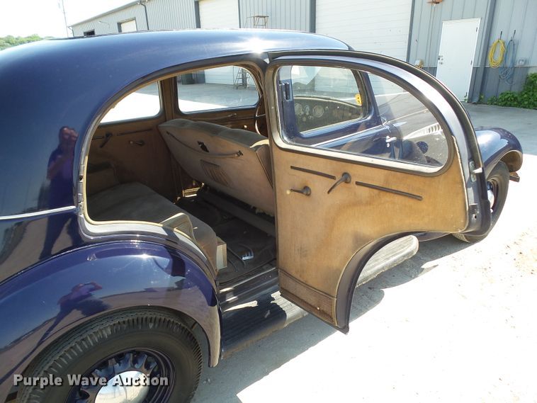 image for item GX9106 1936 Hupmobile 618G  sedan