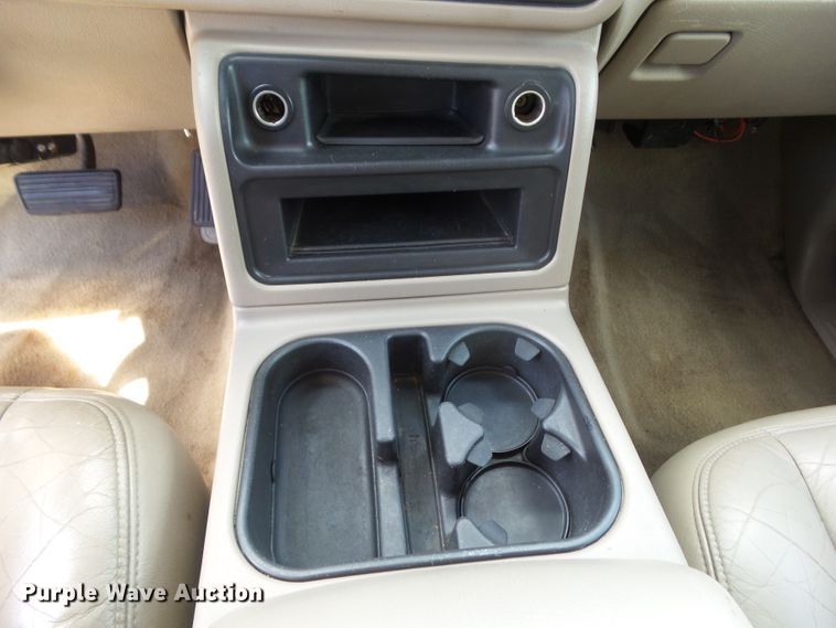 image for item GX9116 2003 Chevrolet Silverado 2500HD  Crew Cab pickup truck