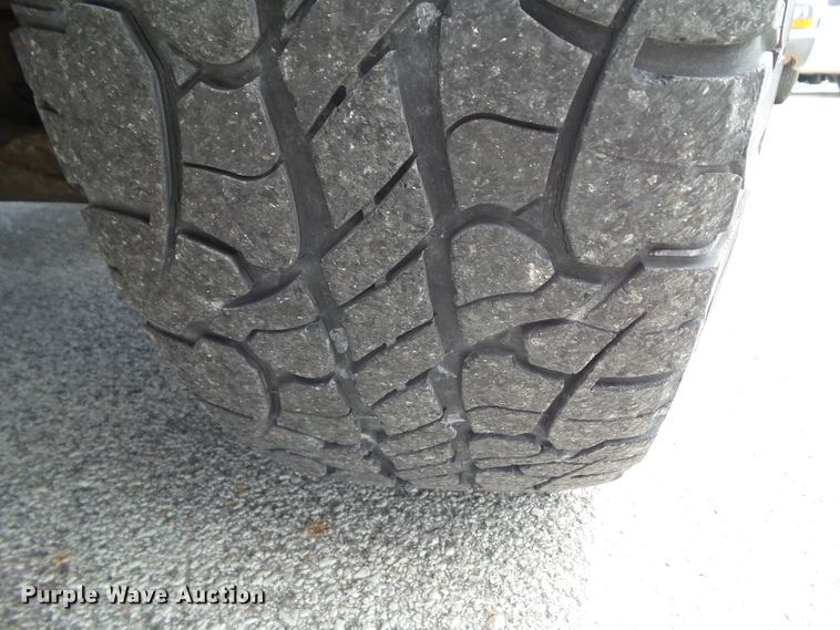 image for item GX9116 2003 Chevrolet Silverado 2500HD  Crew Cab pickup truck