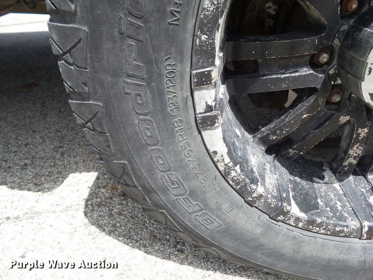 image for item GX9116 2003 Chevrolet Silverado 2500HD  Crew Cab pickup truck