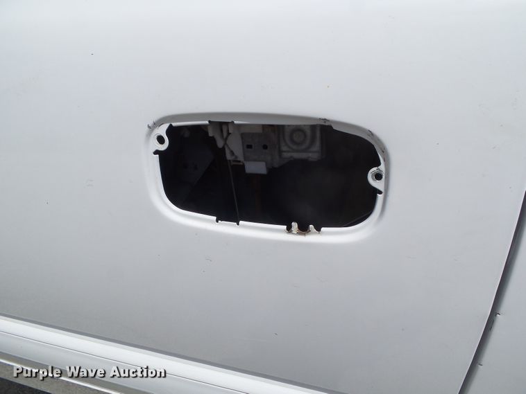 image for item GX9116 2003 Chevrolet Silverado 2500HD  Crew Cab pickup truck