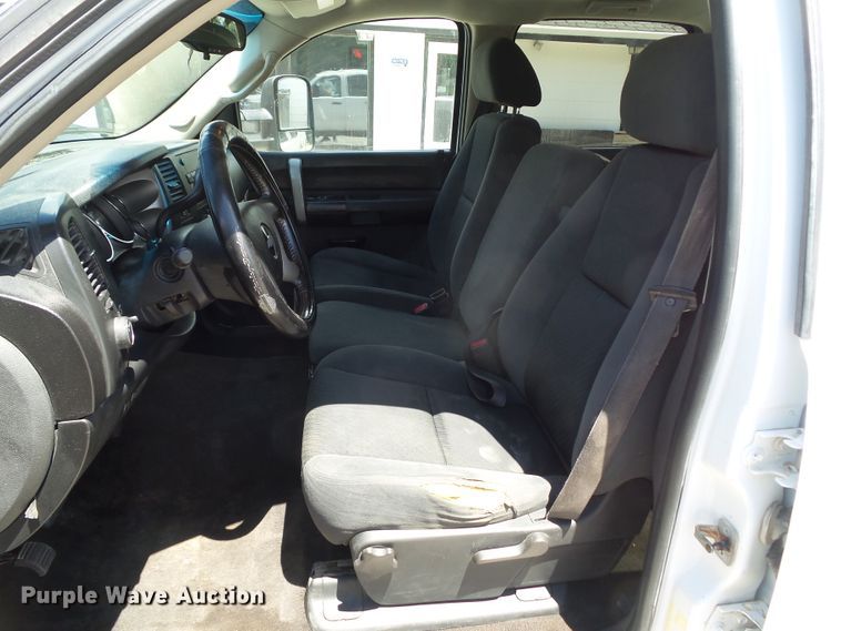 image for item GX9117 2009 Chevrolet Silverado 3500  Crew Cab pickup truck