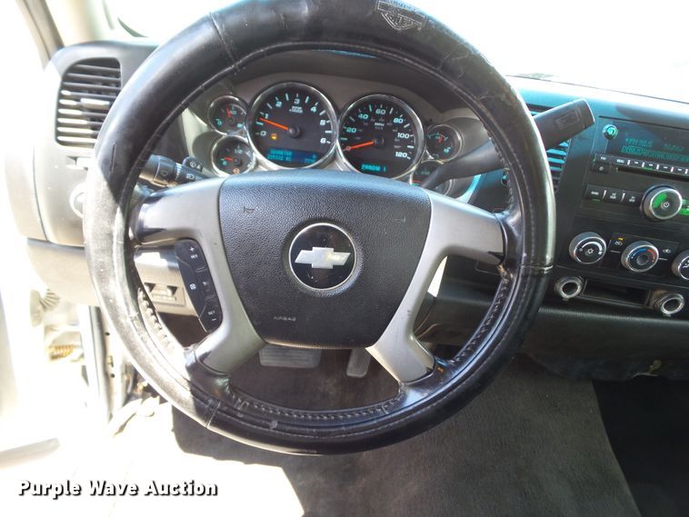 image for item GX9117 2009 Chevrolet Silverado 3500  Crew Cab pickup truck