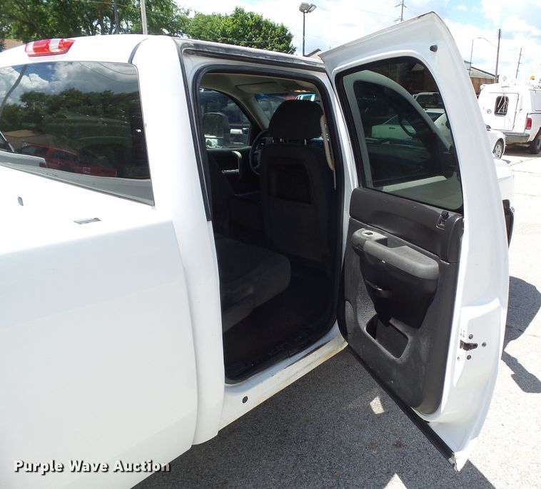 image for item GX9117 2009 Chevrolet Silverado 3500  Crew Cab pickup truck