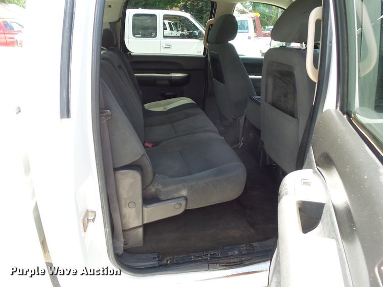 image for item GX9117 2009 Chevrolet Silverado 3500  Crew Cab pickup truck