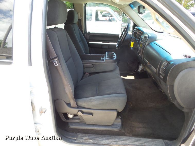 image for item GX9117 2009 Chevrolet Silverado 3500  Crew Cab pickup truck