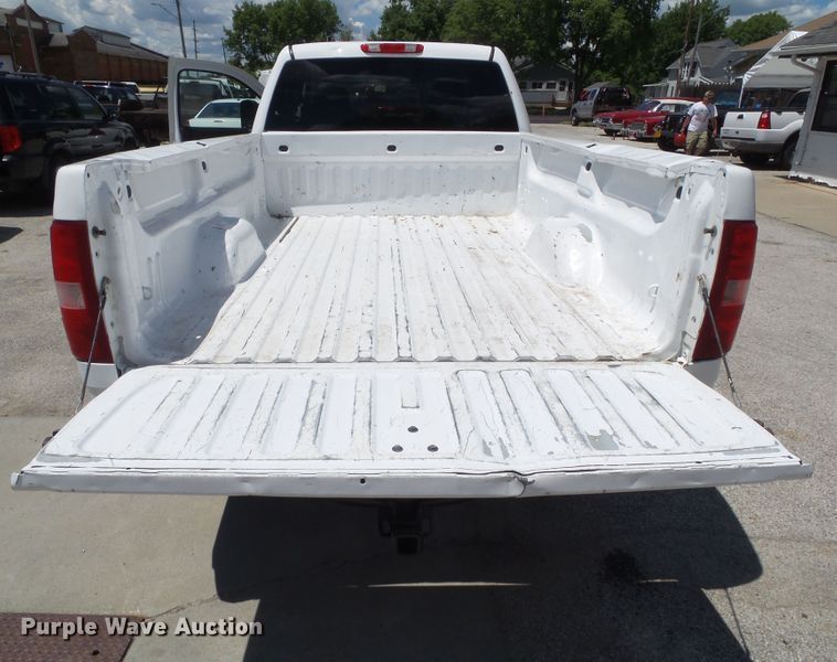 image for item GX9117 2009 Chevrolet Silverado 3500  Crew Cab pickup truck