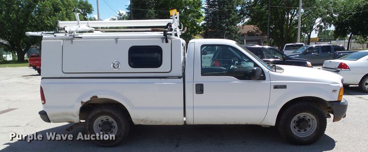 image for item GX9121 1999 Ford F250 Super Duty pickup truck