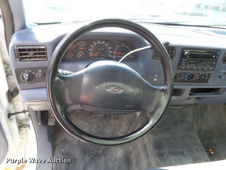 image for item GX9121 1999 Ford F250 Super Duty pickup truck