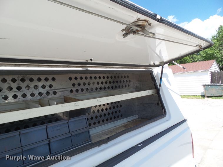 image for item GX9121 1999 Ford F250 Super Duty pickup truck