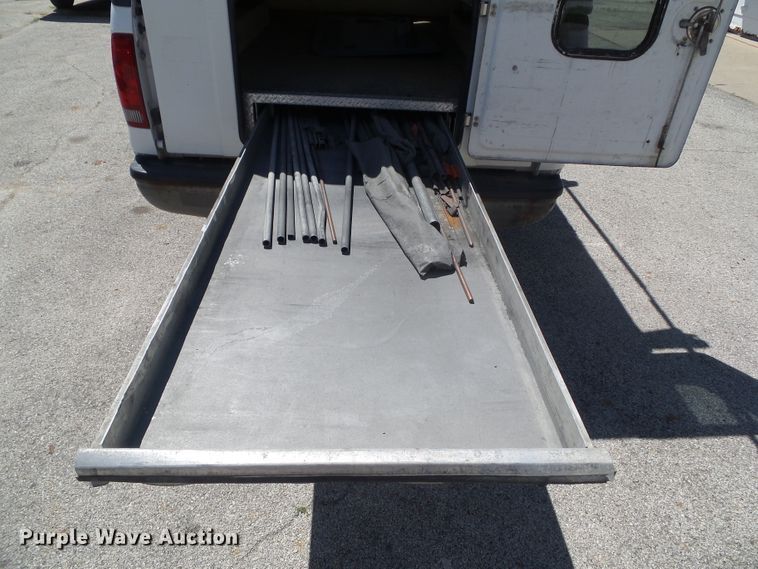 image for item GX9121 1999 Ford F250 Super Duty pickup truck