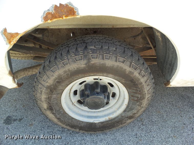 image for item GX9121 1999 Ford F250 Super Duty pickup truck