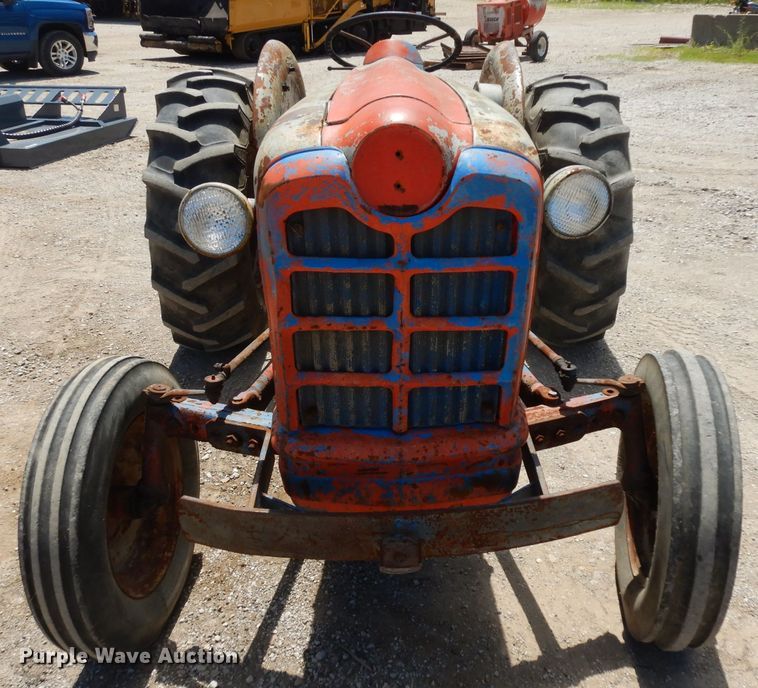 image for item HA9265 1958 Ford 841  tractor