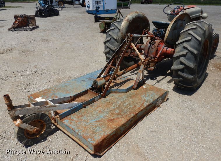 image for item HA9265 1958 Ford 841  tractor